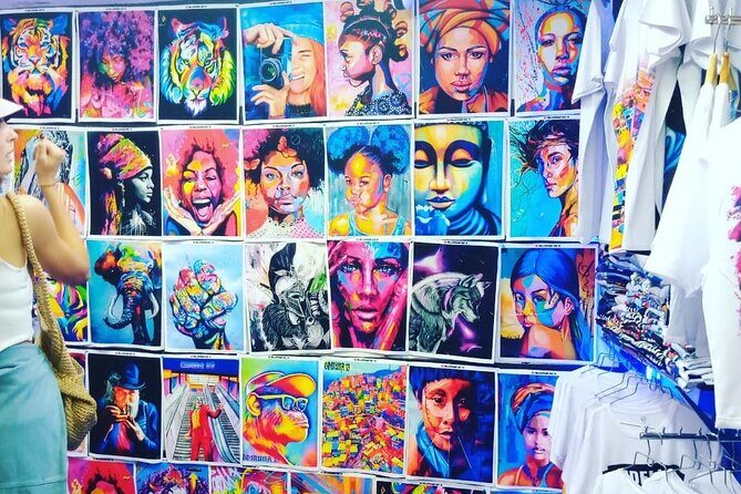 2-Hours Street Art Walking Tour in Medellin Comuna 13 - The street art walk: how the guide helps you see more than walls