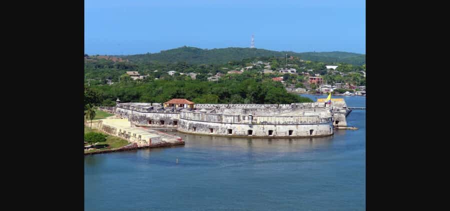 4 en 1 ISLAS DEL ROSARIO ACUARIO ISLA BARU PLANTON - Price and add-on costs: is $109 a good deal?