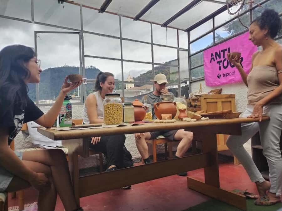 Anti tour Medellin - Viche tasting in La Alpujarra: the flavors of local storytelling