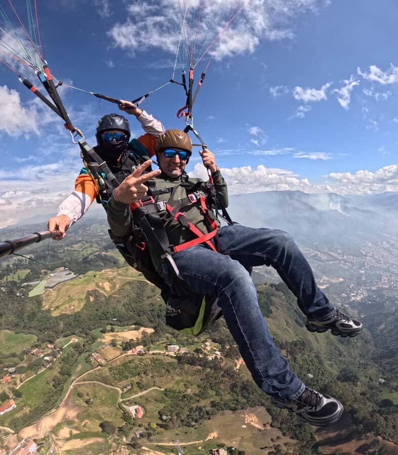 Bello: Paragliding in Medellín - The views at roughly 3,000 meters: Medellín and more