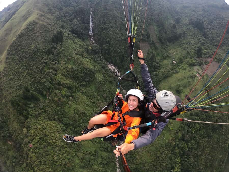 Bello: Paragliding in Medellín - The flight plan: 15 minutes in the air, 3 hours total