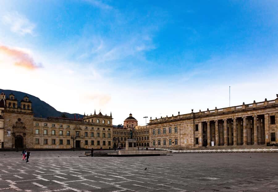 Bogotá: City Tour with Monserrate Hill, transfers and guide - Who Should Book This Tour—and Who Should Skip It?
