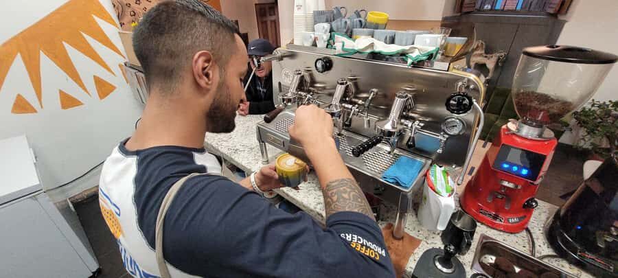 Bogota: Coffee Tour, Filtration and Espresso Experience - Espresso extraction: balance, aroma, and silky crema