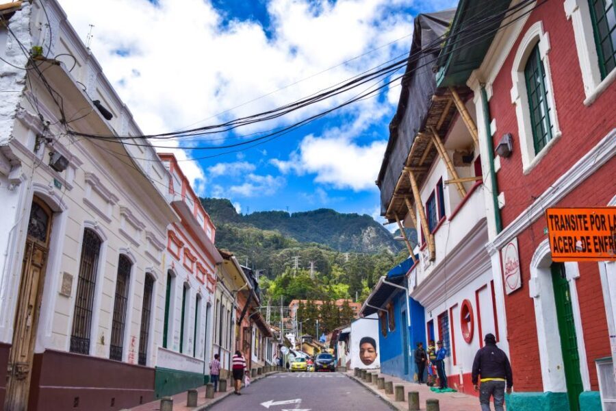 Bogota: Downtown City and Monserrate Hill Private Tour - Transfers and pacing: how to make the most of 6 hours