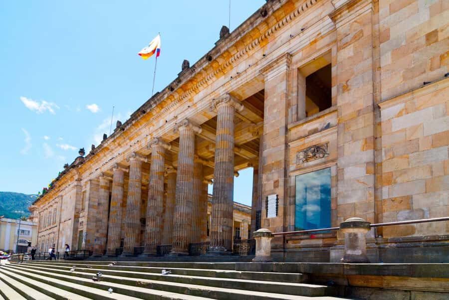 Bogotá: Express Tour with Private Guide and Transportation - Getting picked up without losing your day