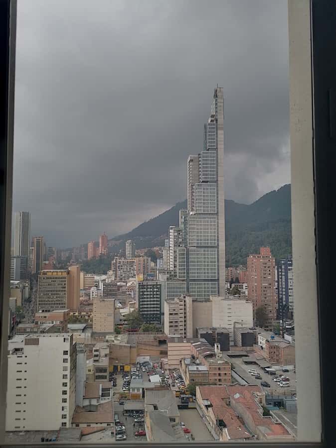 Bogota: Guided Colombian Emeralds Tour with Museum Entry - Finding the Gold Museum and the orange umbrella meetup