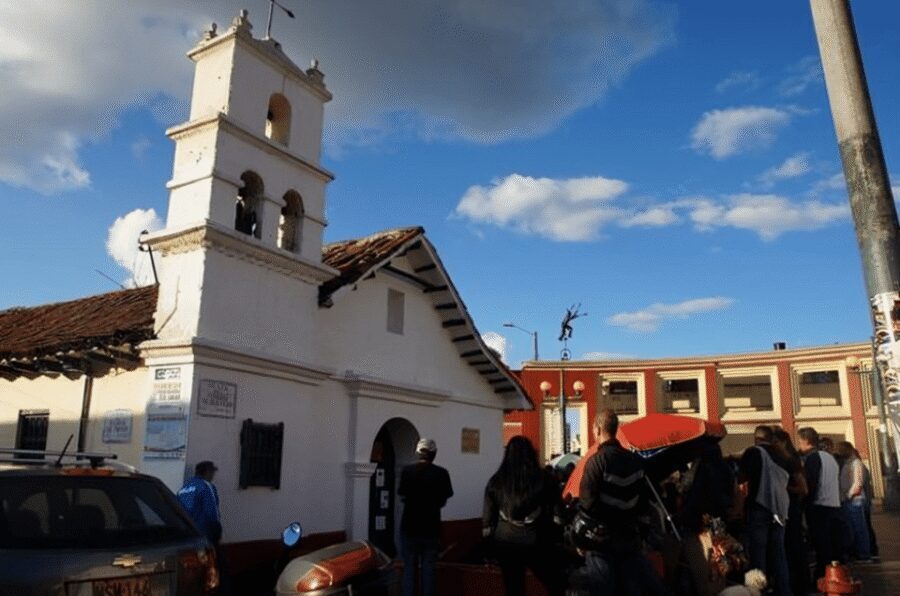 Bogota : Must-See Sites Walking Tour With a Guide - Coffee Café Break: Colombian Coffee Without the Lecture