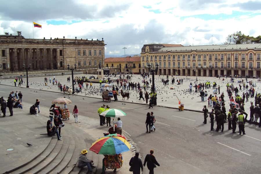 Bogotá: Private Candelaria Walking Tour with Gold Museum - Snack Breaks and Local Food Stops That Don’t Feel Like an Afterthought