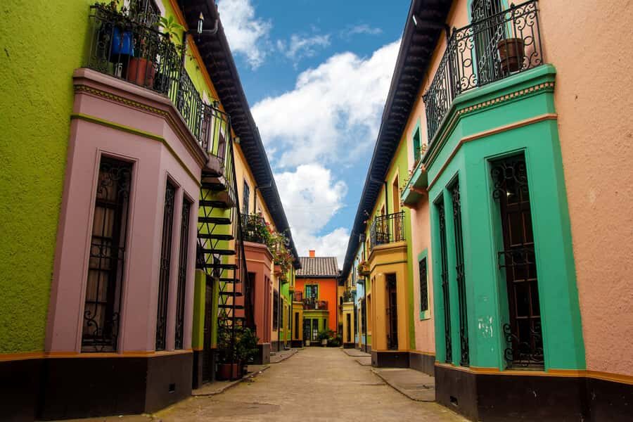 Bogota: Private custom tour with a local guide - Main sights, monuments, and museum options (without the rush)