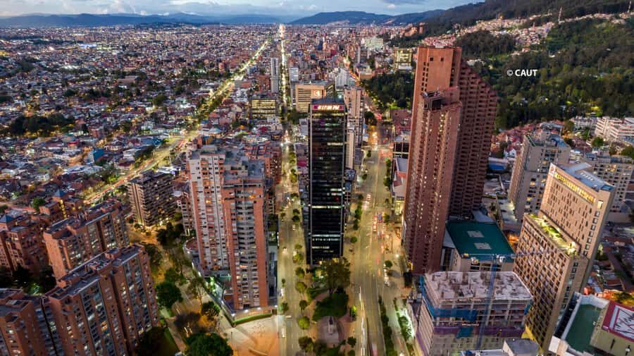 Bogotá: Private Guided Tour with Monserrate & La Candelaria - Museo Botero: big figures and an art break that feels fun