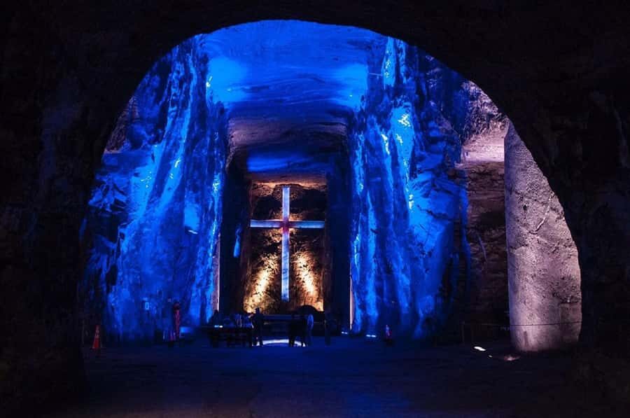 Bogotá: Salt Cathedral & Lake Guatavitá Tour with Lunch - Key things to know before you go