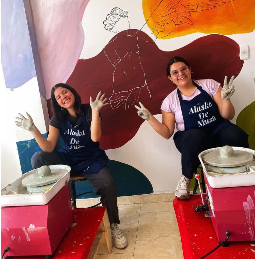 Cali: Ceramic Workshop for Tourists - What to Wear and How to Prep: Simple Tips That Save Stress