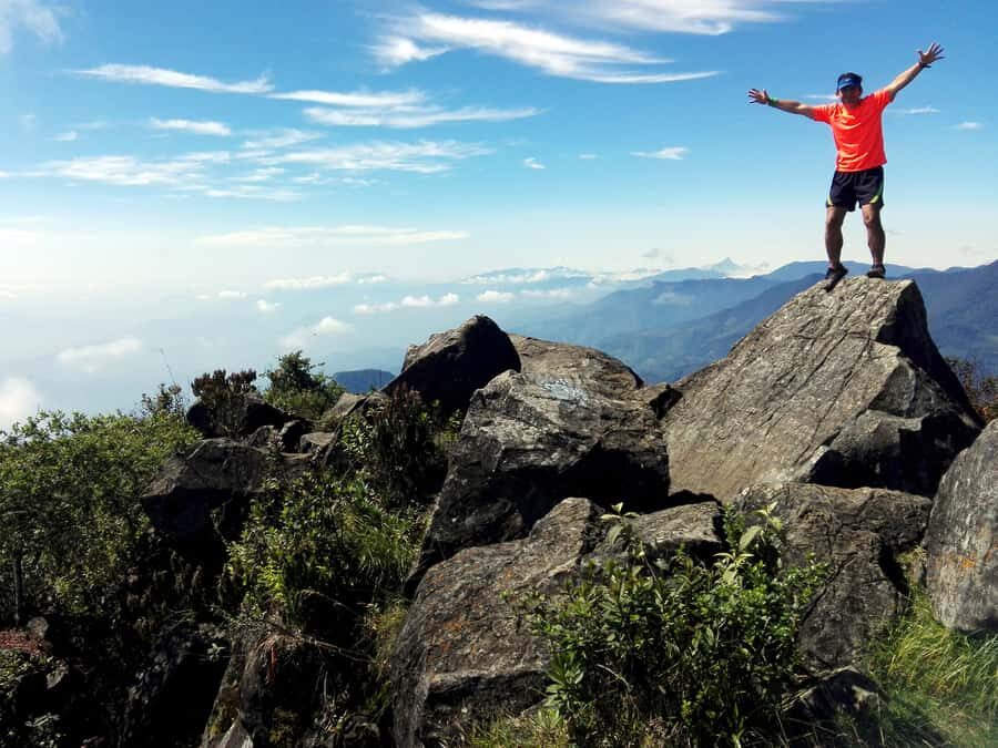 Cali: Pico de Loro Trekking Adventure - Farallones de Cali - El Topacio: when the park lesson happens mid-day