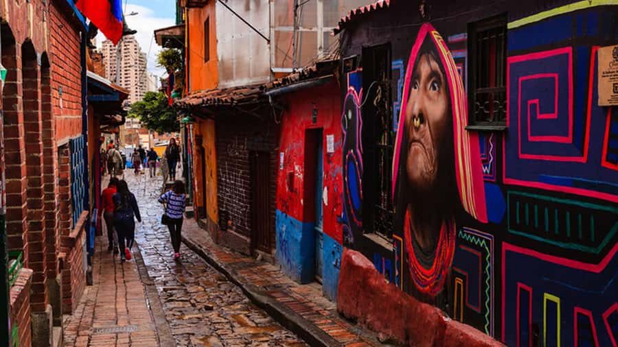 Candelaria Unveiled: Cool-tural Heritage Walking Tour - Walking La Candelaria: what this 150 minutes is really for