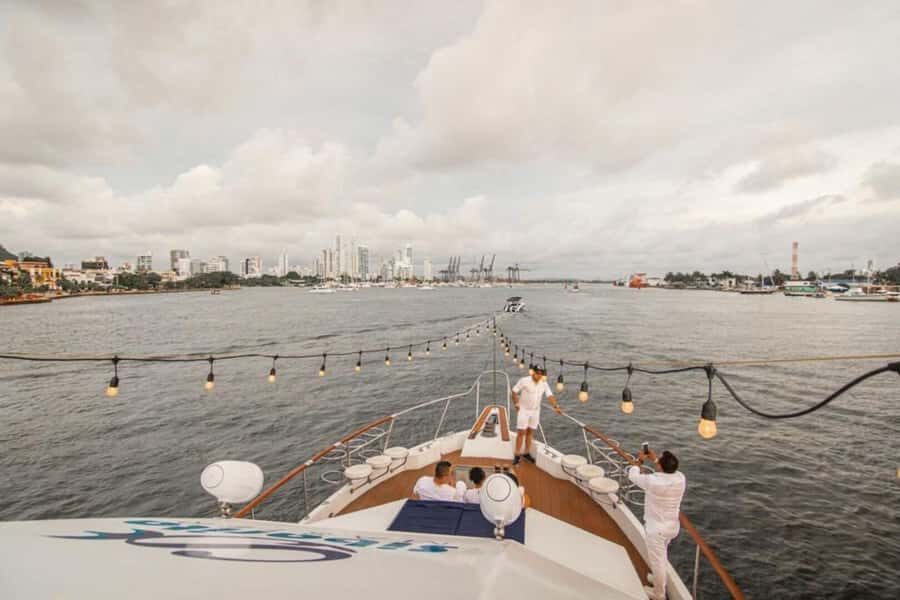 Cartagena: 4-course Culinary Experience aboard a catamaran - Why a catamaran dinner works so well in Cartagena