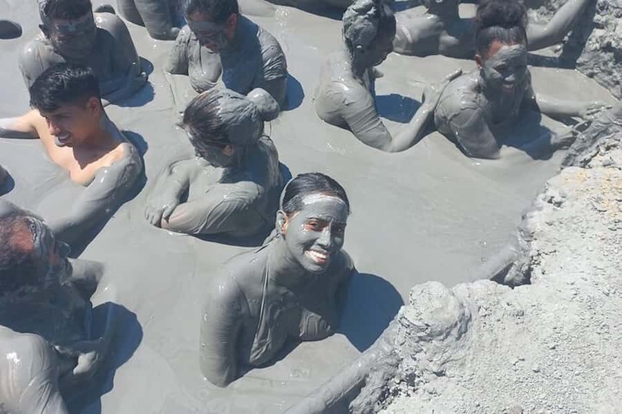 Cartagena: 4 Hour Private Tour to Totumo Mud Volcano - Totumo Mud Volcano: crater floating and that mineral-salt spa feeling