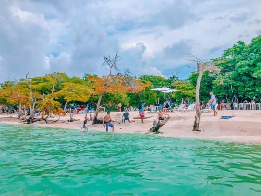 Cartagena: 5 ISLANDS by speedboat with SNORKELING & LUNCH - Pickup, Transfers, and Why You Should Plan for a Wet Ride