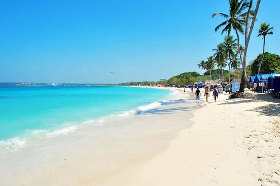 Cartagena: 5 Islands Premium Tour with Lunch and Snorkeling - First moments: pickup, timing, and how the day starts moving