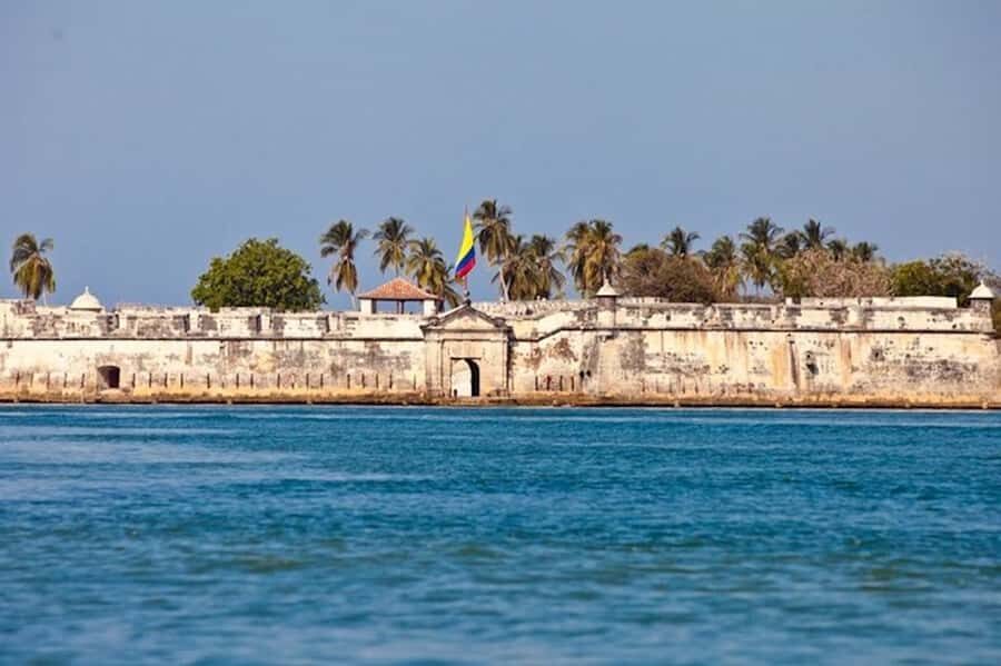Cartagena: 5 Islands Premium Tour with Lunch and Snorkeling - The Rosario Islands: snorkeling time with the gear reality