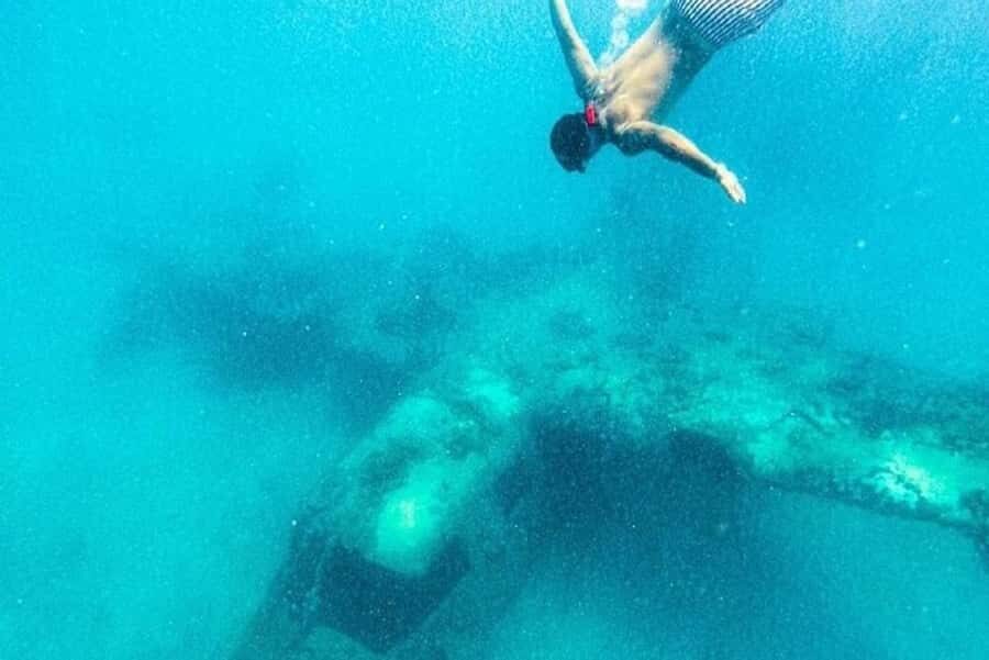 Cartagena: 5 Islands Premium Tour with Lunch and Snorkeling - Playa Tranquila and Playa Blanca (Barú): where lunch and beach time land