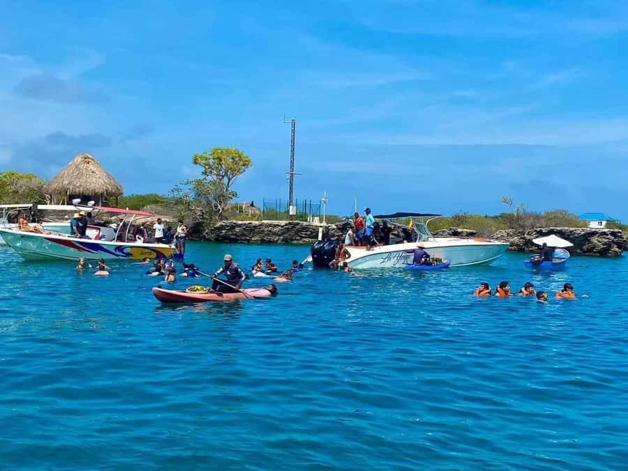Cartagena: 5 Rosario Islands, Full party with drinks, Snorkeling and lunch - The schedule reality: photo stops, short windows, and how to make it feel less rushed