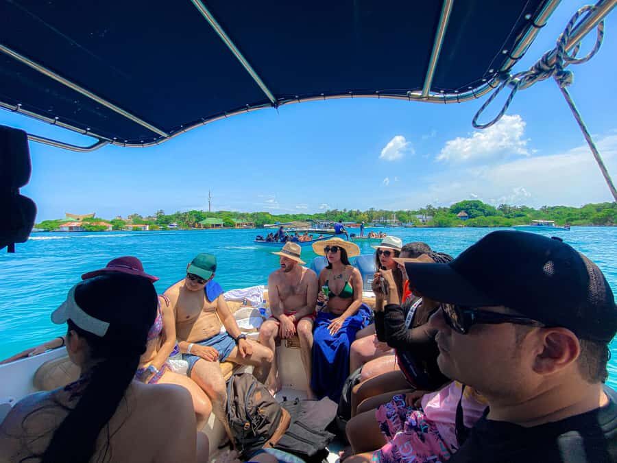 Cartagena: 5 Rosario Islands Tour with Snorkeling and Lunch - The Sports Boat Experience: Practical Comfort Tips