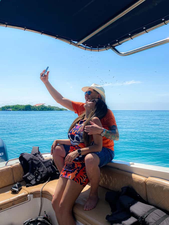 Cartagena: 5 Rosario Islands Tour with Snorkeling and Lunch - Bocachica Island Panoramas and Fort History on the Water