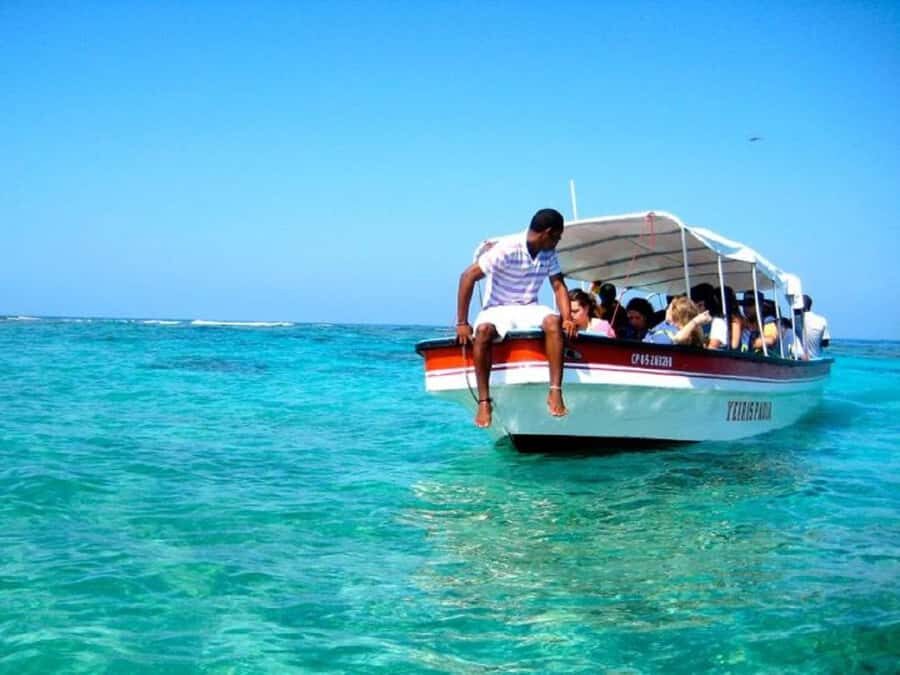 Cartagena: All-Inclusive Rosario Islands Speedboat Tour - English support and guide quality: what you can expect in real life