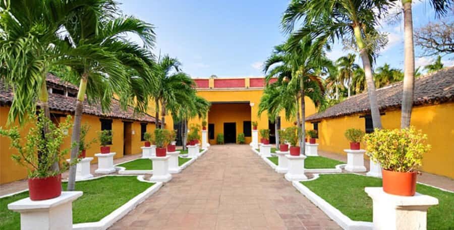 Cartagena: Barranquilla and Santa Marta All-Inclusive Tour - Sea-route sightseeing to Barranquilla: Totumo area, Puerto Colombia, and coastal culture