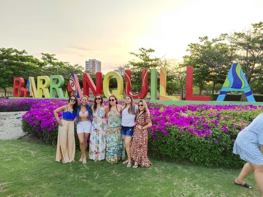 Cartagena: Barranquilla and Santa Marta BILINGUAL GUIDE - The road to Barranquilla and the Alberto Pumarejo Bridge views