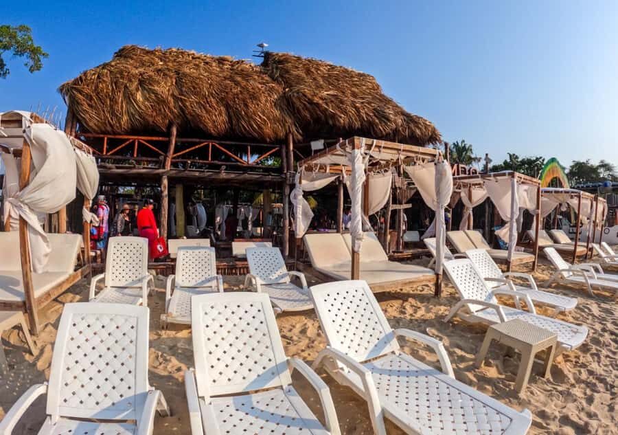 Cartagena: Barú Sunset Beach with Bioluminescent Plankton - Playa Blanca and Mambo Beach Club: where sunset becomes dinner