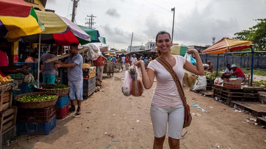 Cartagena Bazurto Market: Authentic Food & Culture Tour - The small-group advantage: up to 8 people
