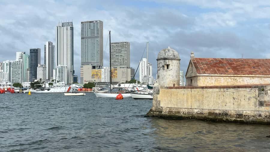 CARTAGENA: BIKE RIDE WITH LUNCH AT BOURDAIN'S FAVORITE SPOT - Key Takeaways Before You Ride