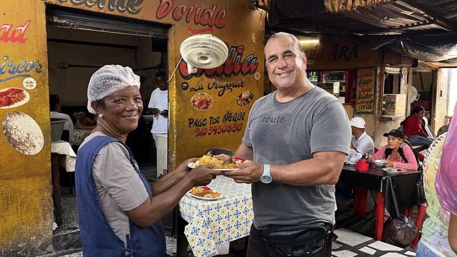 CARTAGENA: BIKE RIDE WITH LUNCH AT BOURDAIN'S FAVORITE SPOT - Who Should Book This Bike + Food Tour