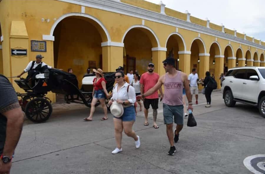 Cartagena: BILINGUAL CITY TOUR San Felipe Castle & Old city - Price and value: why $28 can be a good deal (if you use the inclusions)