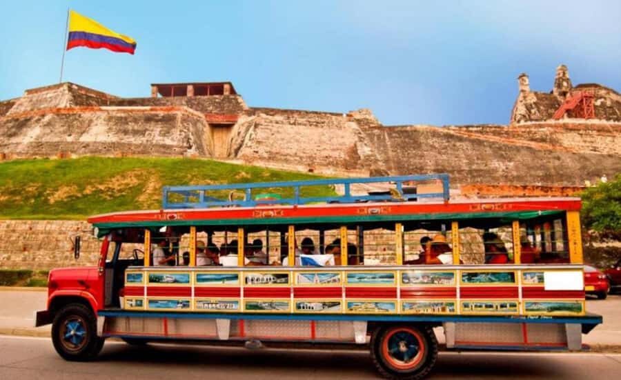 Cartagena: BILINGUAL CITYTOUR + SAN FELIPE CASTLE & Old city - Chiva pickup and the Torre del Reloj meeting point: don’t get stuck in confusion
