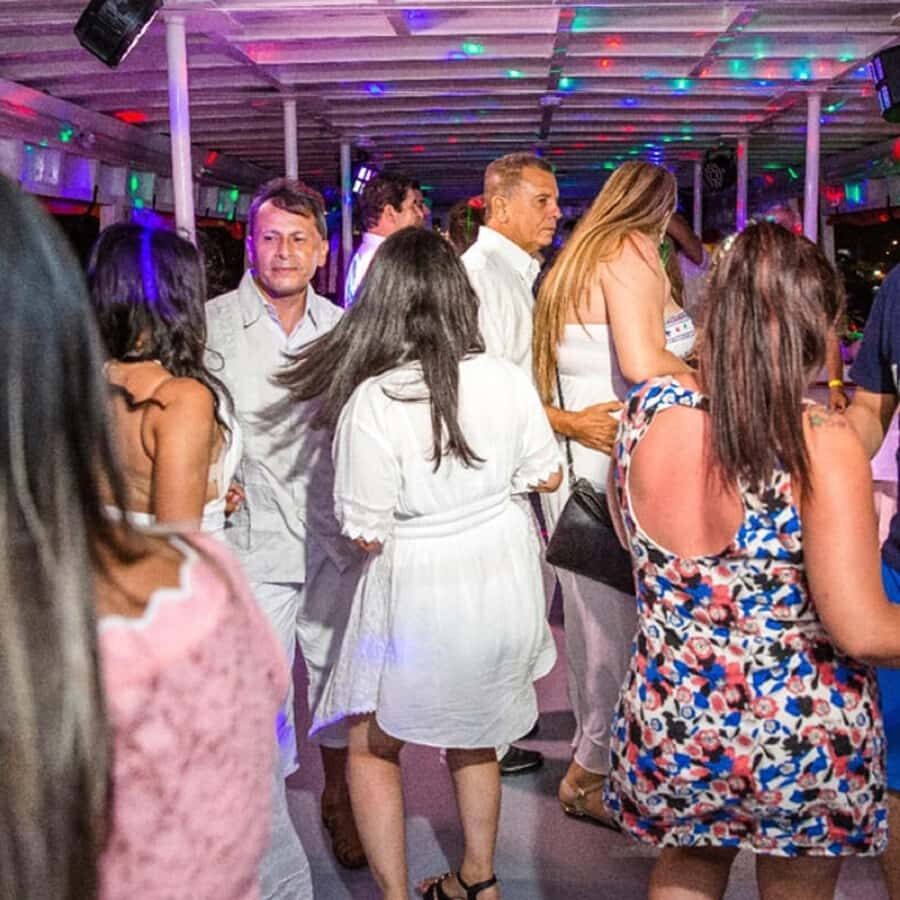 Cartagena: Buffet & party night,cocktails sailing in the bay - Key highlights worth your attention