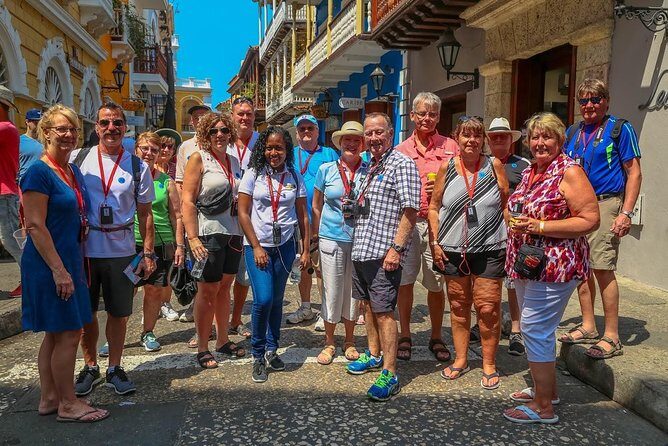 Cartagena: City Tour Hop On Hop Off - Bus Turistico de 2 pisos - Outward circuit: Puerta 1 to Centenario clock tower to Fort San Felipe