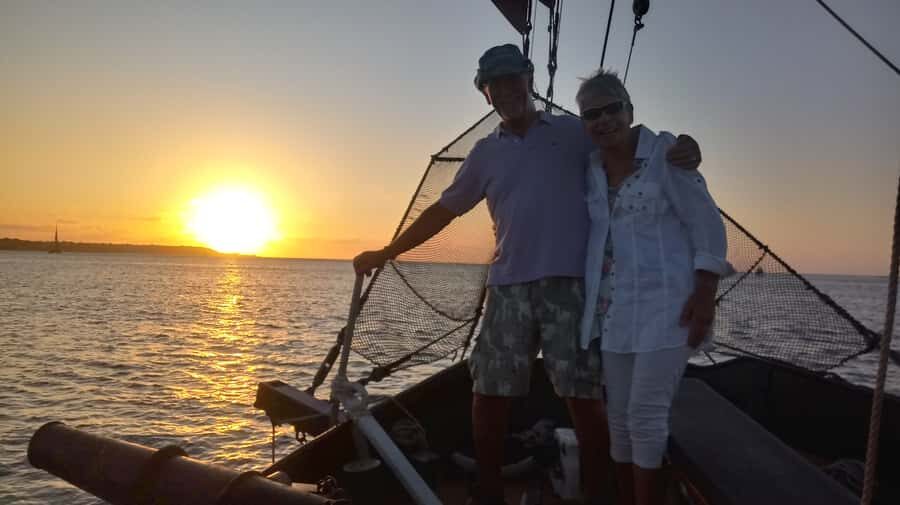 Cartagena, CO: Sunset Skyline Pirate Boat Tour with Drinks - Key highlights worth planning for