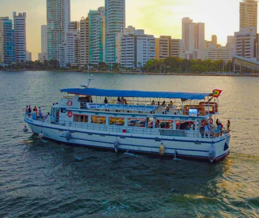 Cartagena: Dinner on a boat while you sail through the Bay - Key Points You Should Know Before You Go