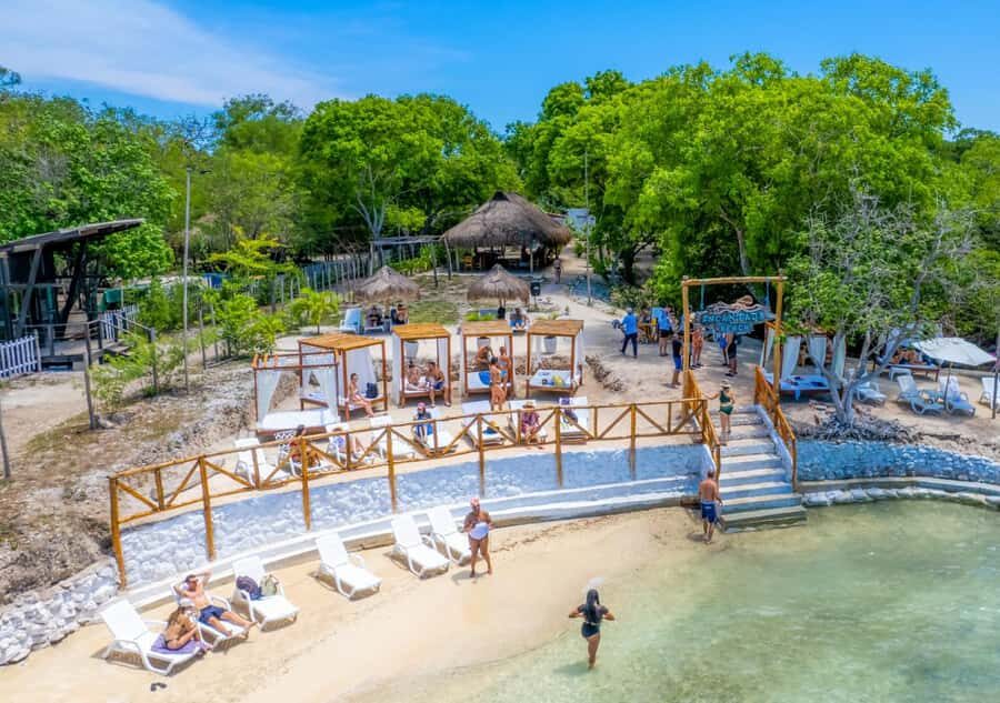 Cartagena: Encantada in Rosario Islands Boat Trip - The 8-hour Rosario Islands day: how the schedule really works