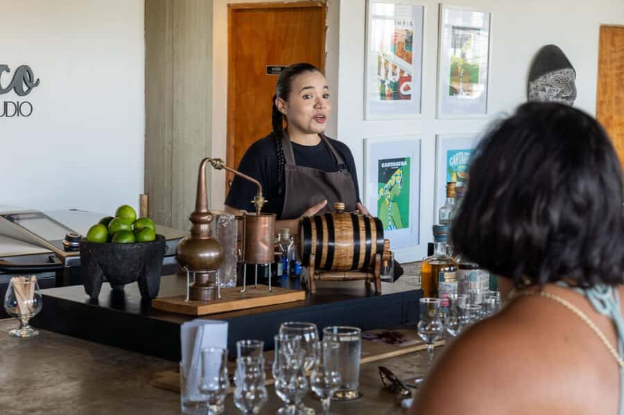 Cartagena: Express Rum and Chocolate Tasting Experience - Where You Start: Caffé Lunático Above Hostel El Santuario
