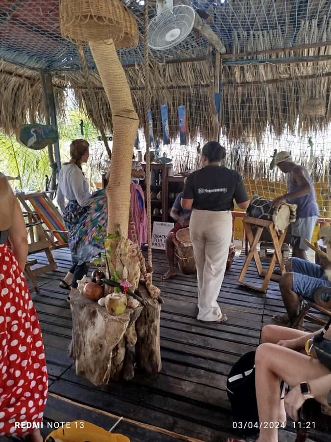 Cartagena: FISHERMEN'S ISLAND IN THE MANGROVES by canoe - Key things that make this tour worth your time