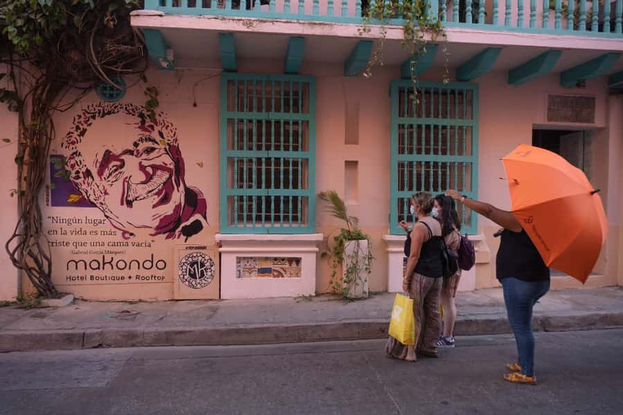 Cartagena: Gabriel García Márquez Private Walking Tour - Meeting at Cervantes Saavedra and setting the tone