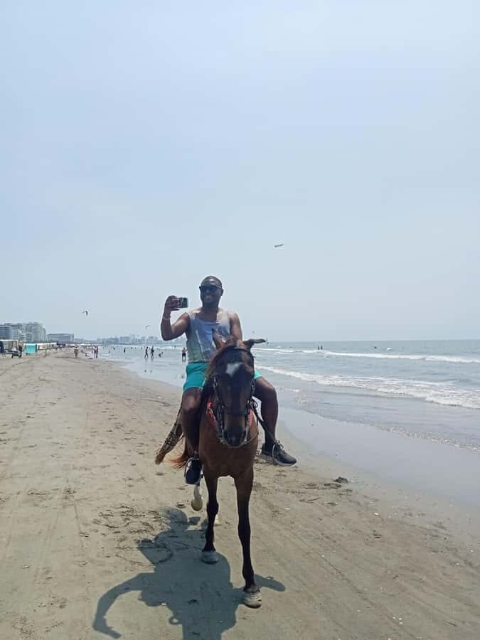 Cartagena: Horse riding on the beaches of Cartagena & PHOTOS - Key things you’ll notice right away