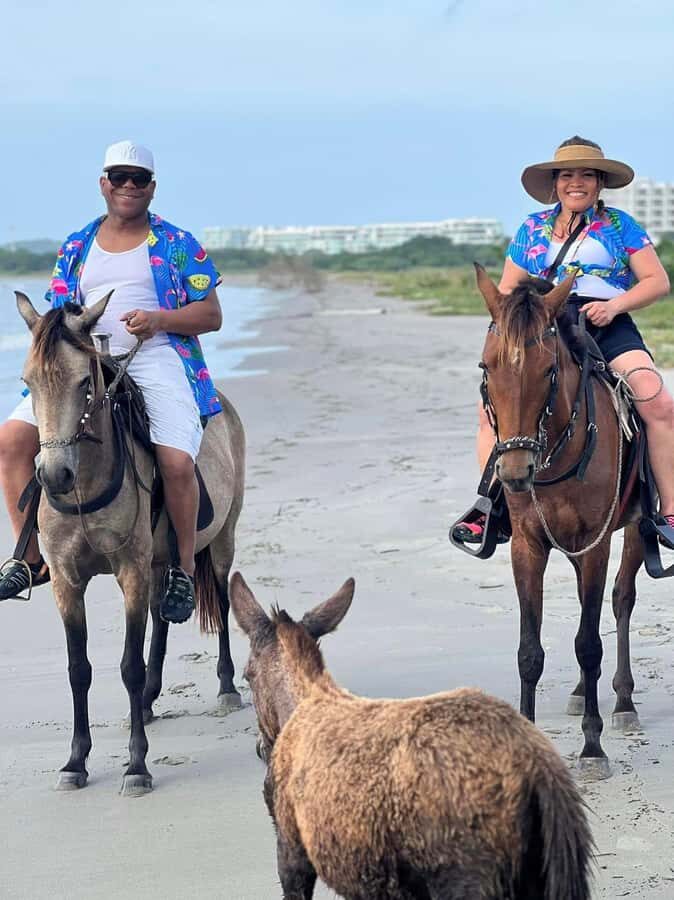 Cartagena: Horseback Ridding Excursion on the Beach - The 1-hour beach ride: what it feels like on the sand
