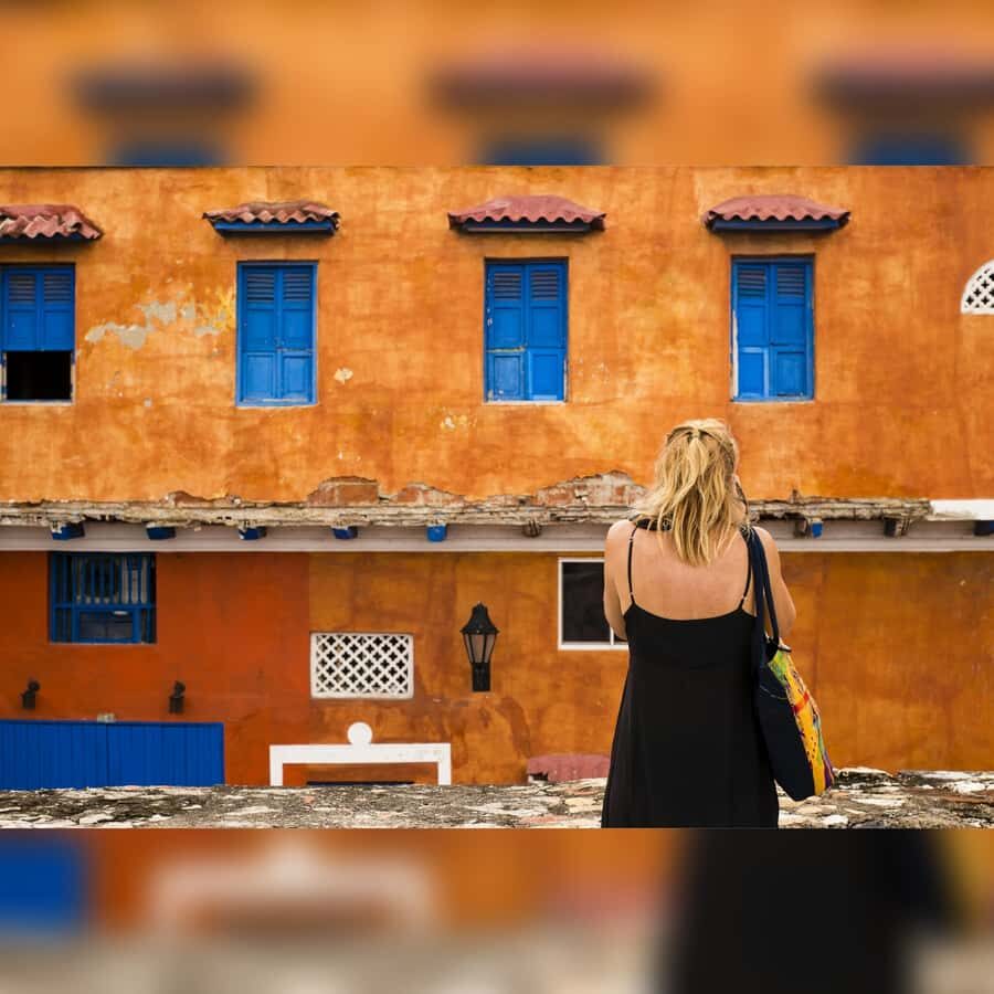 Cartagena Instagram Mobile Workshop: Scenic and Trendy Shots - Getsemaní street art: where “background” becomes the subject