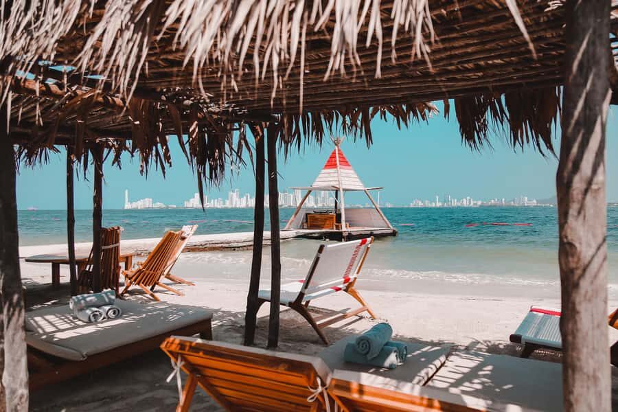 Cartagena: La Punta Beach Club Day Pass (Lunch included) - From Muelle de la Bodeguita to Tierra Bomba: the boat ride that sets the mood