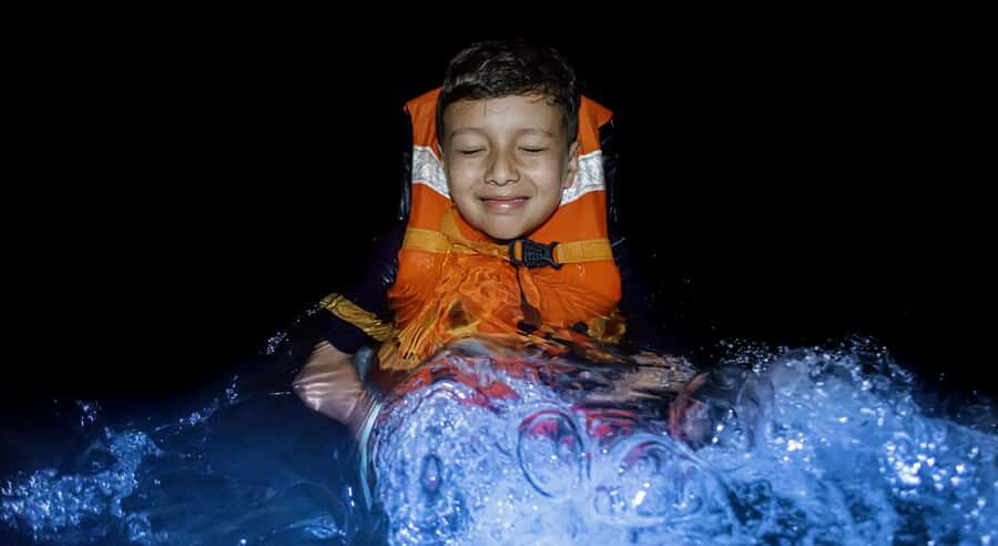 Cartagena: LUMINOUS PLANKTON, Playa Blanca, Lunch y snack - What You’re Really Paying For: Beach + Bioluminescence