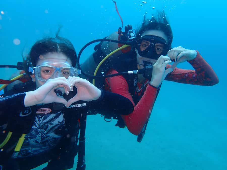 Cartagena: PADI DISCOVER SCUBA / MINICURSO DE BUCEO - Boat Between Stops: Scenic Water Time + Snacks